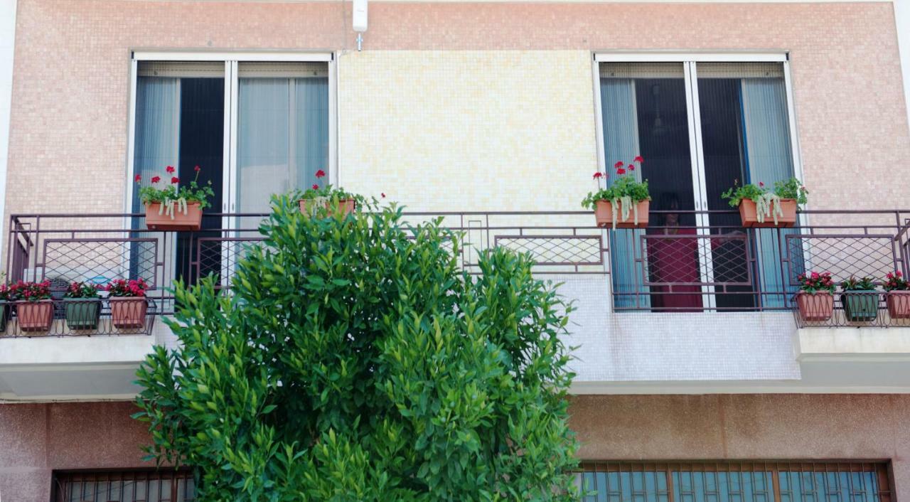شقة Emiolia ميلاتسو المظهر الخارجي الصورة